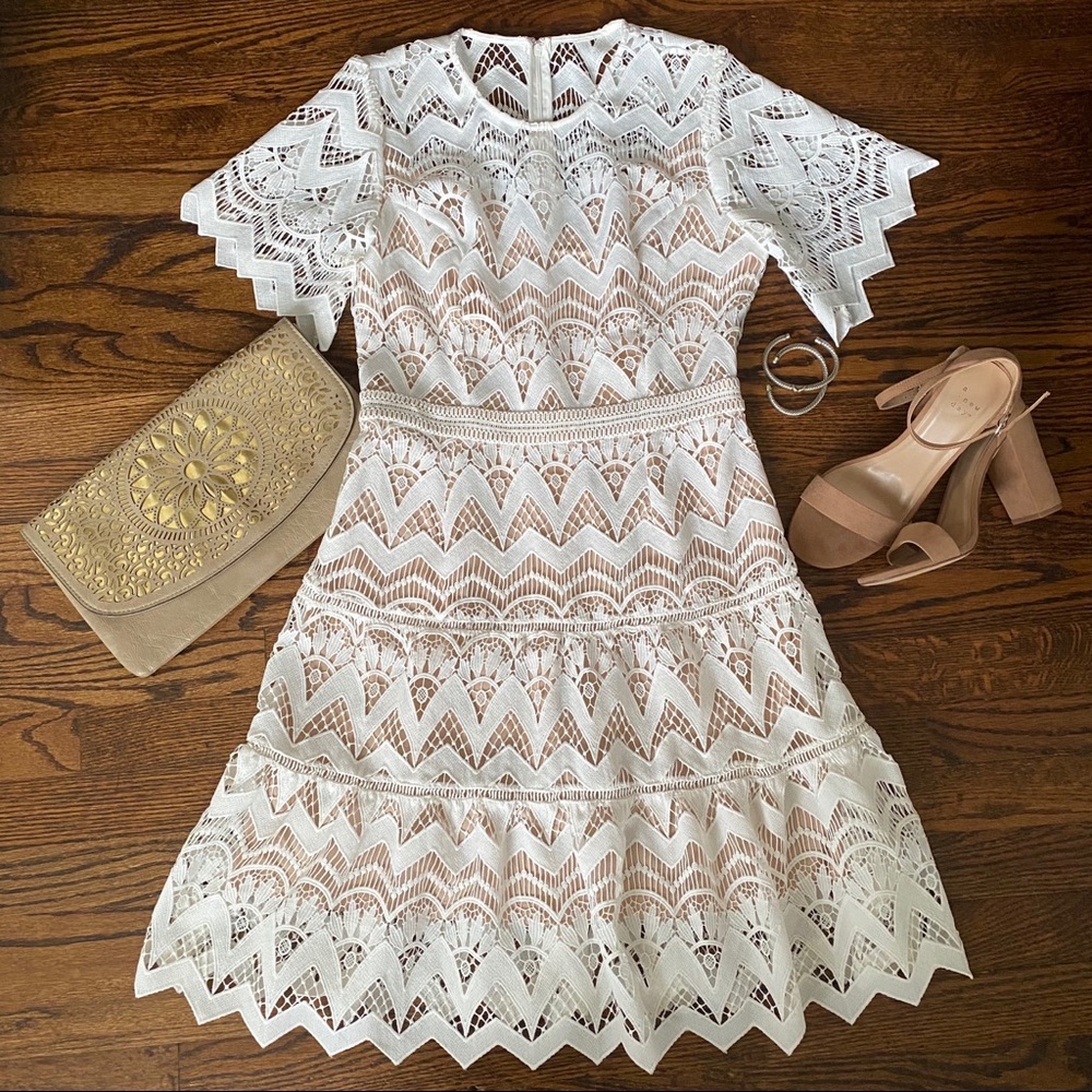 Sweetheart white lace dress
